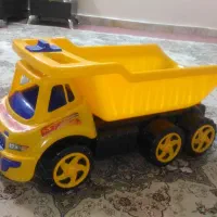 کامیون اسباب بازی بزرگ