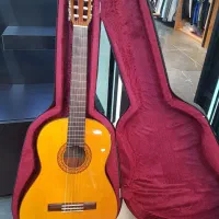 گیتار یاماها C70