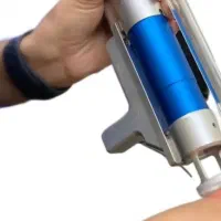 اوپراتور دستگاه لیزر الکساندرایت خانم با سابقه کار