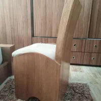 صندلی چوبی