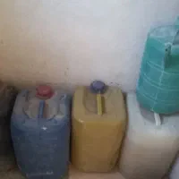 ۴ تا گالن نفتی خارجی محکم با پیت تلمبه وسطل ۶۰لیتر|ظروف نگهدارنده، پلاستیکی، یک‌بارمصرف|زاهدان, |دیوار