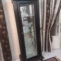 ویترین ایستاده بسیار شیک وتمیز