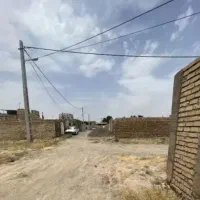 زمین چهار دیواری دو نبش