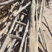 مقداری چوب شومینه