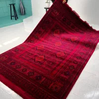 فرش کلاسیک زمینه قرمز لاکی|فرش|تهران, شکوفه (عبدل آباد)|دیوار