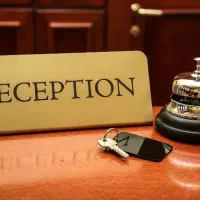 پذیرش و رزرواسیون هتل