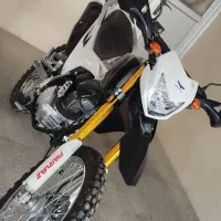 تریل ۲۰۰ پرواز