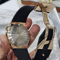 ساعت++ قاب رزگلد با صفحه سفید خاص