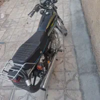 موتور|موتورسیکلت|شیراز, گل سرخ|دیوار