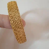 گوشواره و تک دست