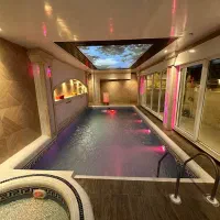 ویلا استخردار لوکس ، روف گاردن اجاره ای ایزدشهر|اجارهٔ کوتاهمدت ویلا و باغ|نور, |دیوار