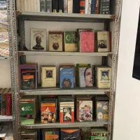 فروش کتاب های قدیمی|کتاب و مجله ادبی|اهواز, مهرشهر|دیوار
