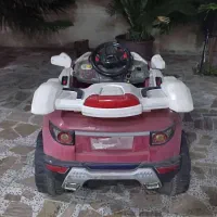 ماشین شارژی دو موتوره نیاز به باتری داره|اسباببازی|رشت, لاکان شهر|دیوار