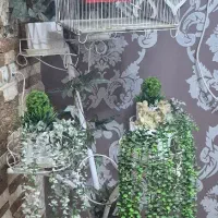 استند زیبای فلزی همراه گلدان