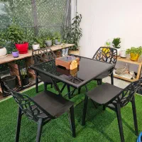 میز و صندلی