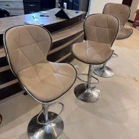 سه عدد صندلی اپن و کانتر