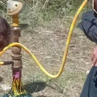 قلیون فروش بدلیل نیاز مالی