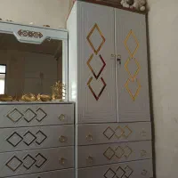 کمد لباس و میز آرایشی  در حد نو