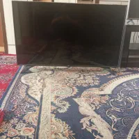 ال ای دی ۵۰ صفحه شکسته نصفش