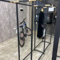 رگال و دزدگیر و مانکن ایستاده