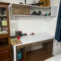 میز کامپیوتر کتابخانه دار