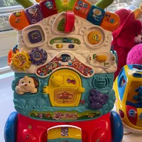 واکر و دوربین و اتوبوس و زبان لرنینگ وی تک vtech|اسباب و اثاث بچه|تهران, جنت‌آباد جنوبی|دیوار