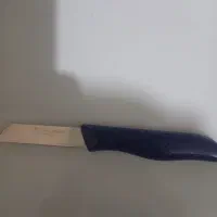 چاقو اره ای تیز|ظروف پخت‌وپز|اقبالیه, |دیوار