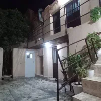 منزل مبله|اجارهٔ کوتاه‌مدت آپارتمان و سوئیت|شیراز, سیاه سنگ|دیوار