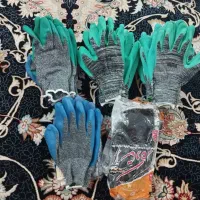 دستکش و لباس و کفش کار