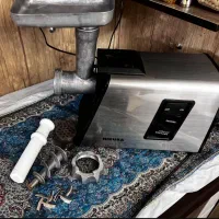همزن برقی ‌ . چرخ گوشت  در حد نو
