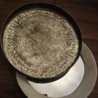 قلمزنی قدیمی اصیل قاجاری طرح بزم درباری|کلکسیون اشیاء عتیقه|تهران, کاج|دیوار