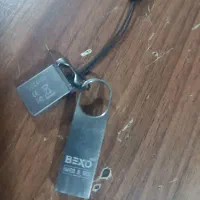 فلش 64گیگ کاملا سالم