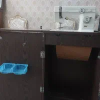 دراور چوبی قهوه‌ای و میز چرخ خیاطی|جاکفشی، کمد، دراور|تهران, ستارخان|دیوار