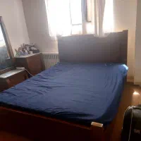 سرویس خواب دو نفره شیک تمام چوب در حد نو