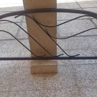 تخت فلزی
