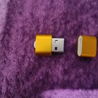 رم ریدر طلایی رنگ ، شیک و زیبا|قطعات و لوازم جانبی رایانه|میاندوآب, |دیوار