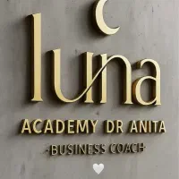 استخدام و آموزش ادمین اینستاگرام