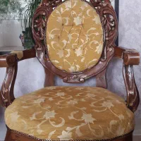 مبل سلطنتی با میز نهار خوری|مبلمان خانگی و میز عسلی|صدرا-فارس, فاز ۲|دیوار