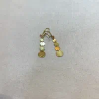 یک عدد گوشواره