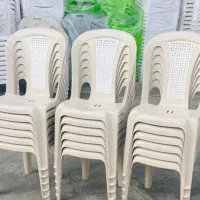 صندلی کرایه داده می شود
