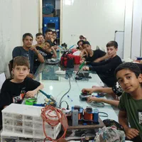 پایه دیواری تلویزیون نصب براکت و آنتن و تعمیر|تلویزیون و پروژکتور|قم, نیروگاه|دیوار