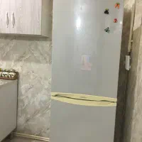 یخچال بالا پایین خیلی تمیز و بشرط