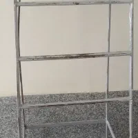 چهارپایه آهنی مستحکم