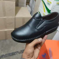 کفش کلاک طبی از سایز ۴۰تا ۵۰۰هزار|کیف، کفش، کمربند|رفسنجان, |دیوار