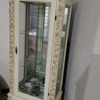 بوفه تاجدار رنگ کرم