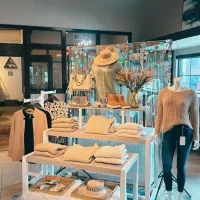 استخدام فروشنده ( لباس ) خانم (پاره‌وقت)