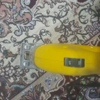 عمود بر .|ابزارآلات|نقده, |دیوار