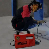 جوشکار ماهر در و پنجره ساز