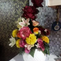 گل مصنوعی با گلدان سرامیکی