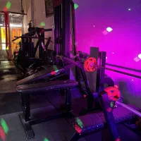 باشگاه بدنسازی و رزمی بانوان و اقایان